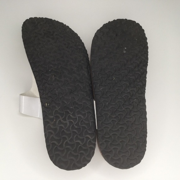 Tender Tootsies thong sandals. Birk style. - Picture 7 of 8